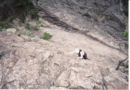 百丈岩西稜を登る竹久さん